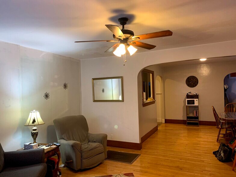 living room - 400 Milwaukee Ave