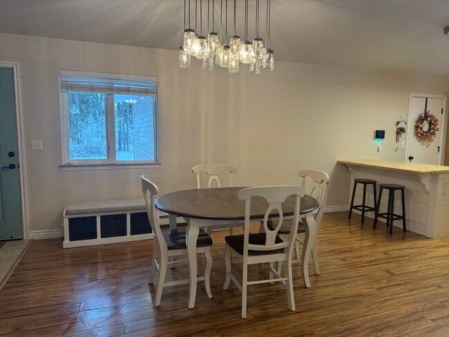 Building Photo - 580 Orion Dr