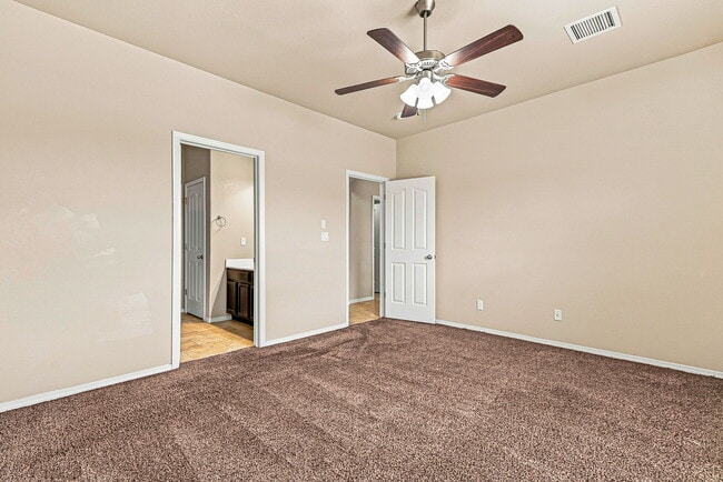 Building Photo - 7409 Dewberry Dr
