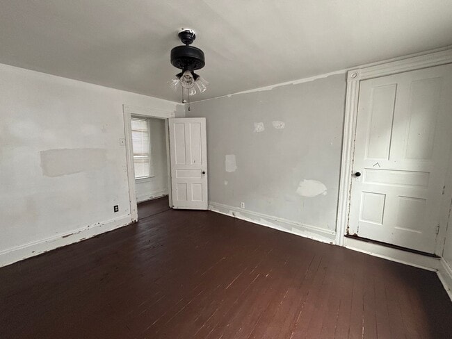 Building Photo - Use Your Tax Return For This Sweetheart of a Deal! Want to stop renting and finally own your own ...