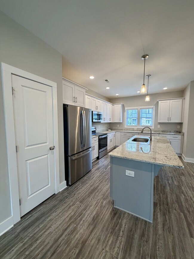 Building Photo - 52 Cuddington Ln
