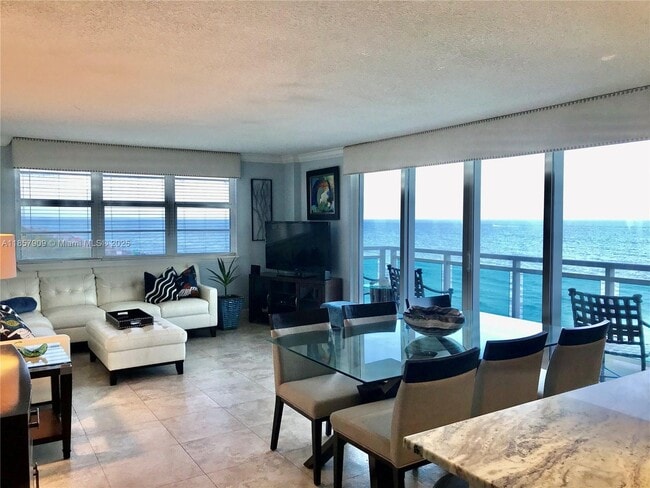 Primary Photo - 6917 Collins Ave