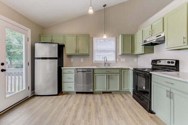 Kitchen - 4112 Cobble Ct