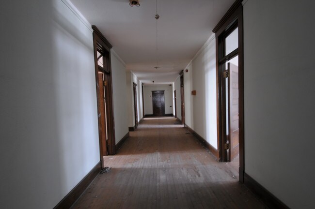 Corridor - The Cottage Senior Living