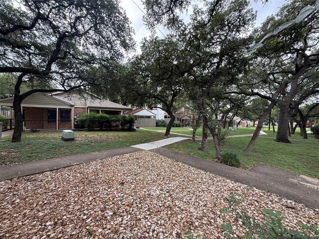 Building Photo - 7825 Beauregard Cir