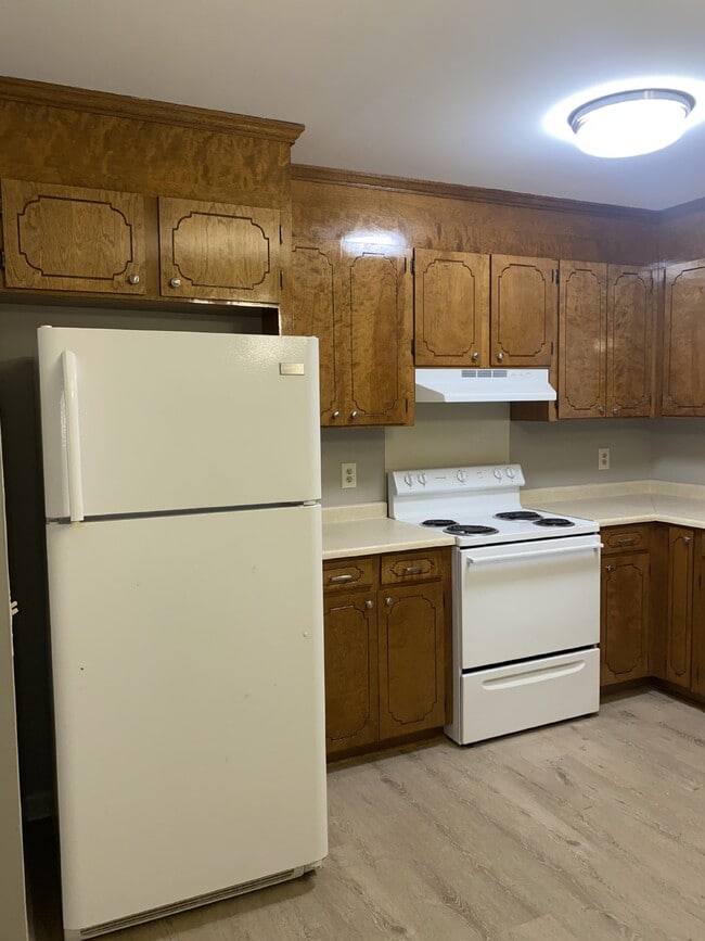 Building Photo - "Charming 2-Bedroom Duplex in Simpsonville...