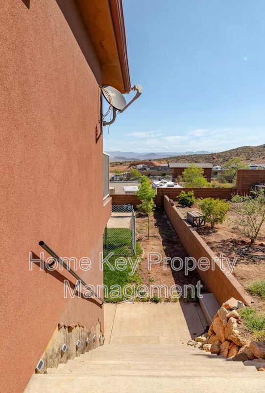 Building Photo - 1593 E Scenic Sunrise Dr