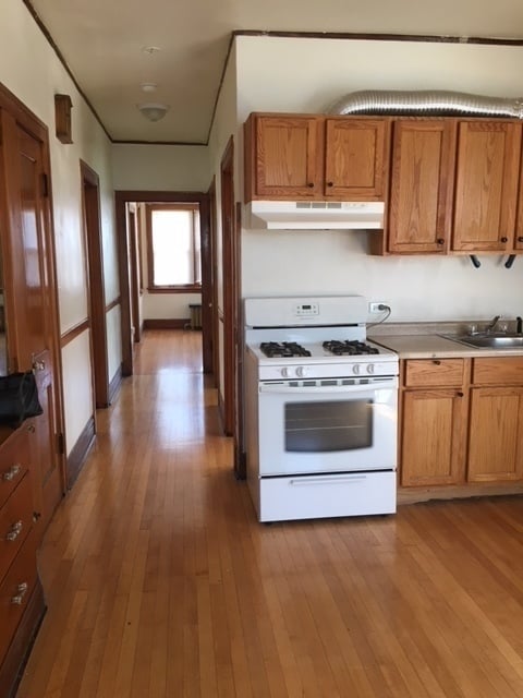 Building Photo - 1816 Grove Ave