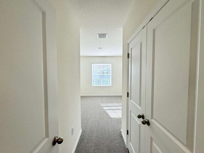Building Photo - 33031 Tulip Petal Ln