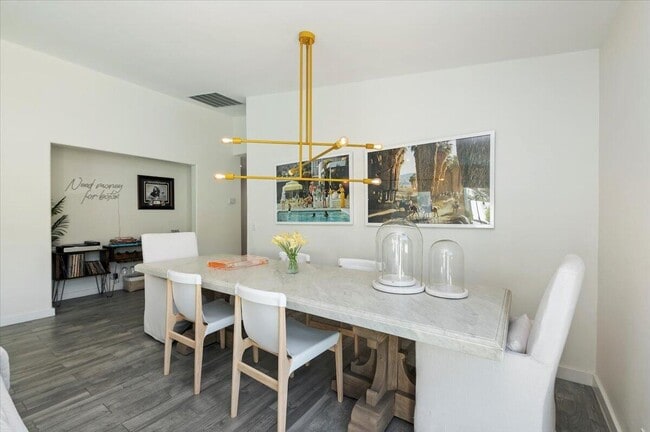 Building Photo - 54990 Avenida Madero