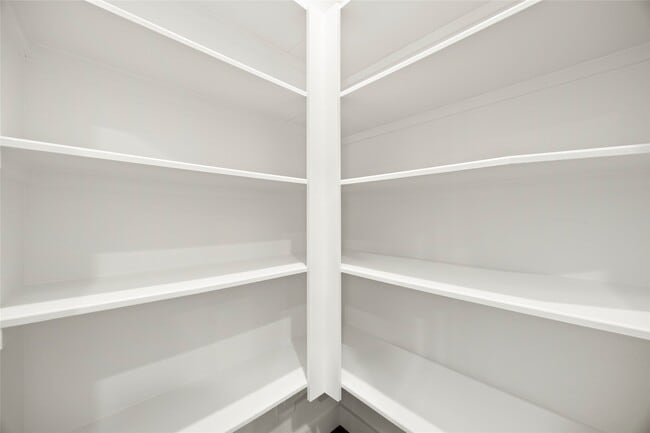 Building Photo - 2711 Sunny Briar Dr