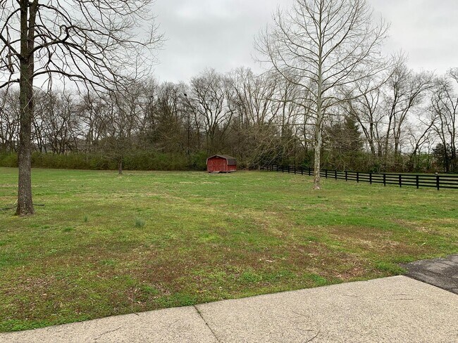 Building Photo - 5000 Square Feet on 7 Acres in Heart of Franklin