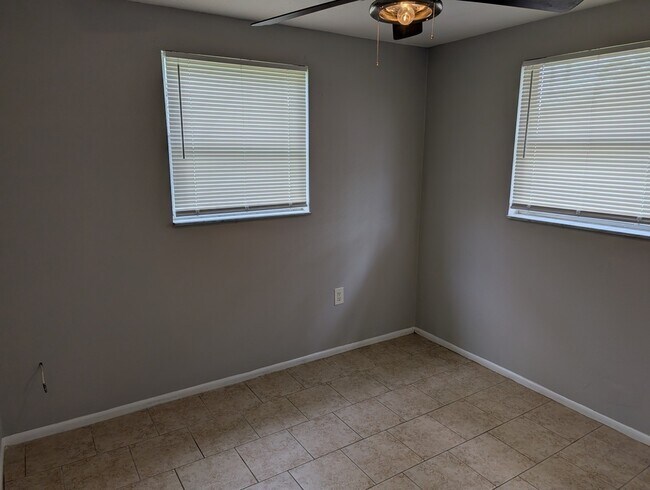 Building Photo - 9415 Eastfield Rd