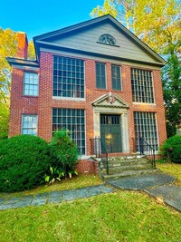 Building Photo - 133 Felder Ave