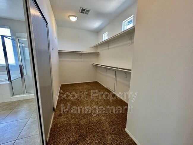 Building Photo - 45602 Magnolia Pl