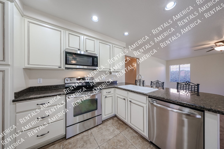 Building Photo - 21911 N 71st Ln