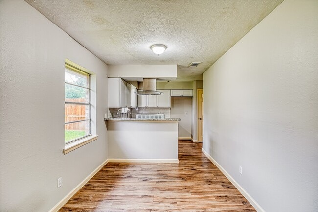 Building Photo - 4419 Curly Oaks Dr