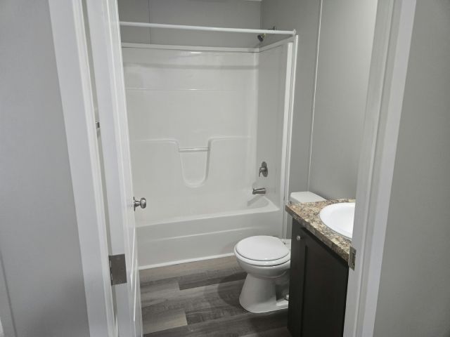 Building Photo - 7071 Greenbrier Village Dr