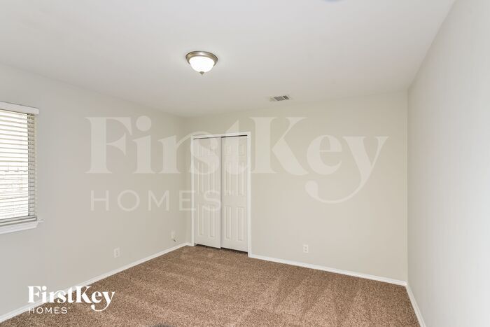 Building Photo - 654 Diamond Falls