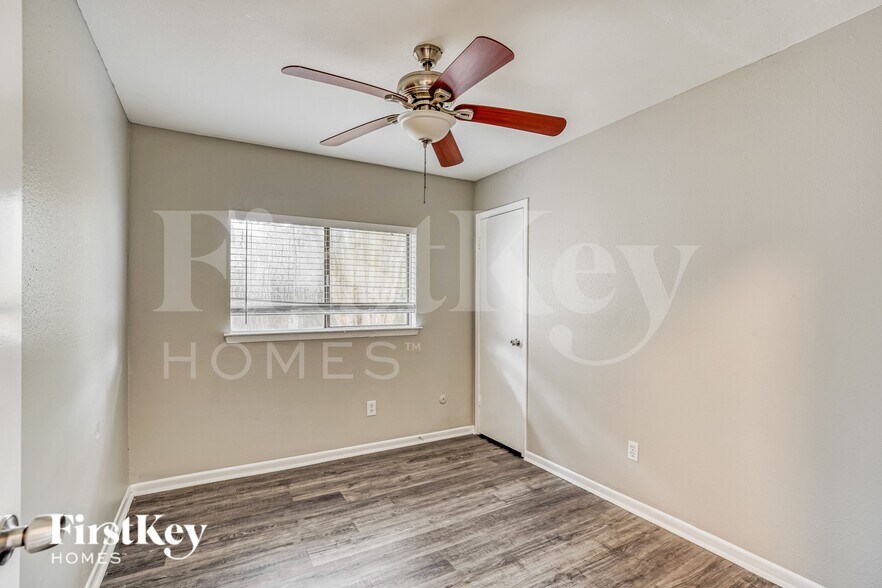 Building Photo - 18742 Glen Briar Ln