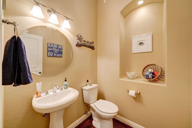 Building Photo - 4221 S Danyell Dr