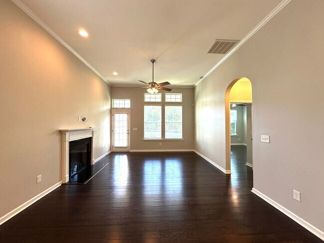Building Photo - 4640 Blackmuir Wood Cir