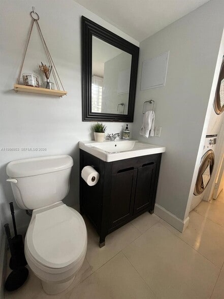 Building Photo - 5570 SW 70th Pl S