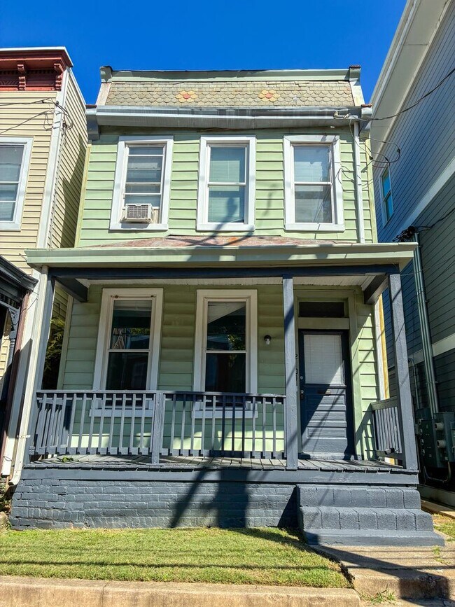 Building Photo - Charming Fan District Home with Classic De...
