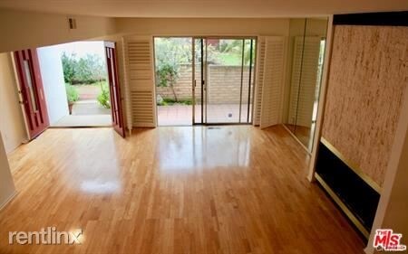 Building Photo - 13243 Fiji Way