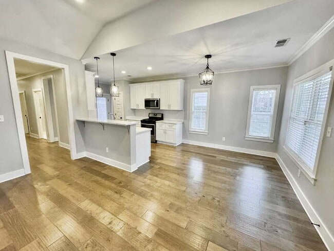 Building Photo - 441 Josephine St