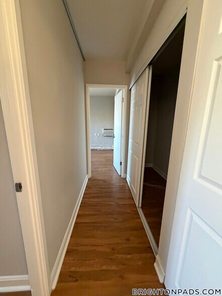 Building Photo - 9 Bronsdon St