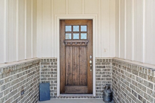 Building Photo - 808 Feather Edge Dr