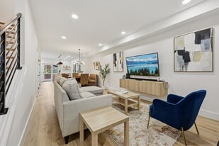 Building Photo - 2604 4th St NE