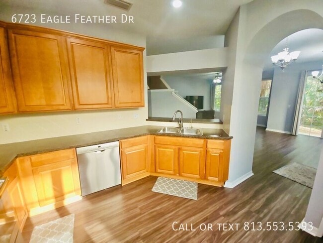 Building Photo - 6723 Eagle Feather Dr