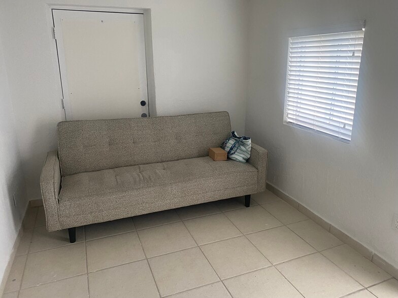 Building Photo - 1375 NW 84th Ter