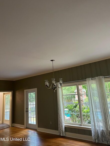 Building Photo - 3564 Cowan Pl