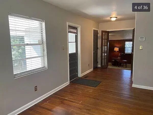 Building Photo - 414 Revell St