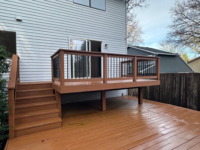 Building Photo - Beautiful 4BD Home | Fireplace, Fenced Backyard, Deck, Garage & A/C