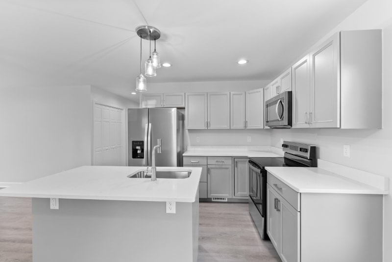 Building Photo - 2410 Poplar St