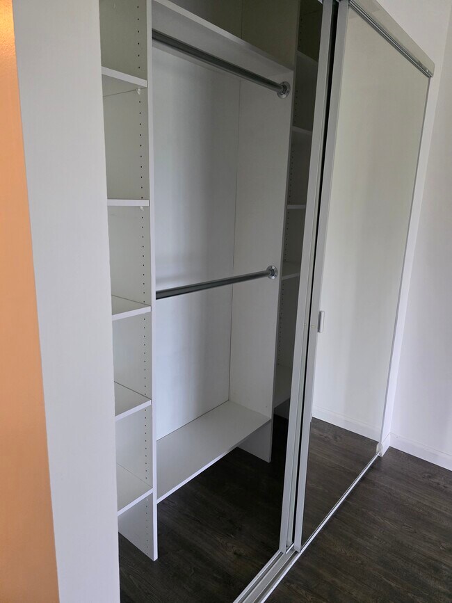 Building Photo - 2312 S Cypress Bend Dr