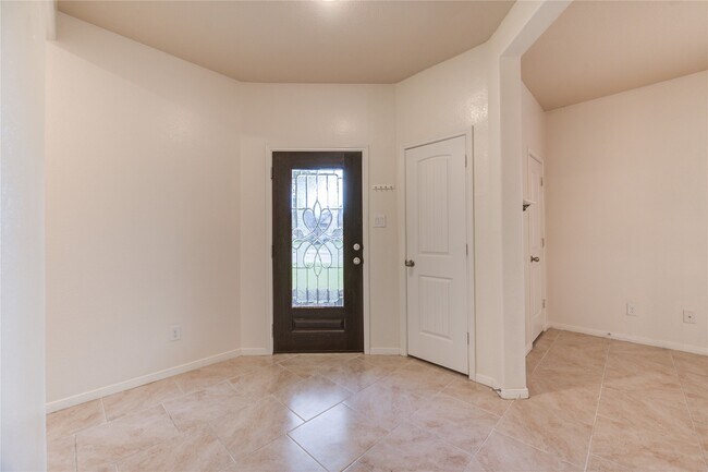 Building Photo - 734 Mill Spring Ct