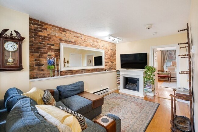 Building Photo - 9 Hancock St