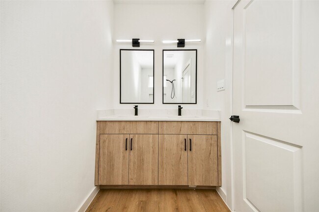 Building Photo - 5201 Fairchild St