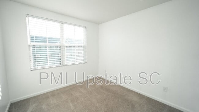 Building Photo - 226 Coldwater Creek Ct