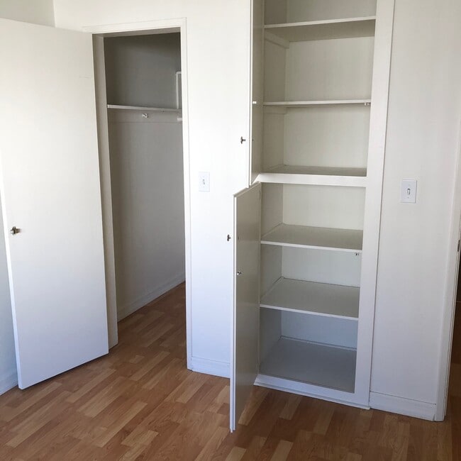 bedroom closets - 440 N Hayworth Ave