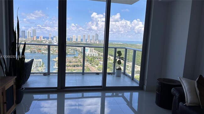 Building Photo - 16385 Biscayne Blvd