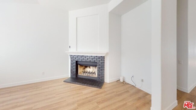 Building Photo - 1912 Veranda Ct