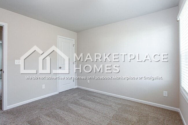 Building Photo - 250 W L Miller Dr