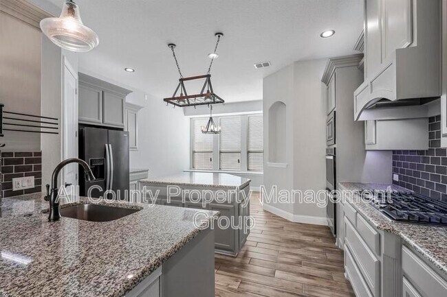 Building Photo - 15105 Stargazer Dr
