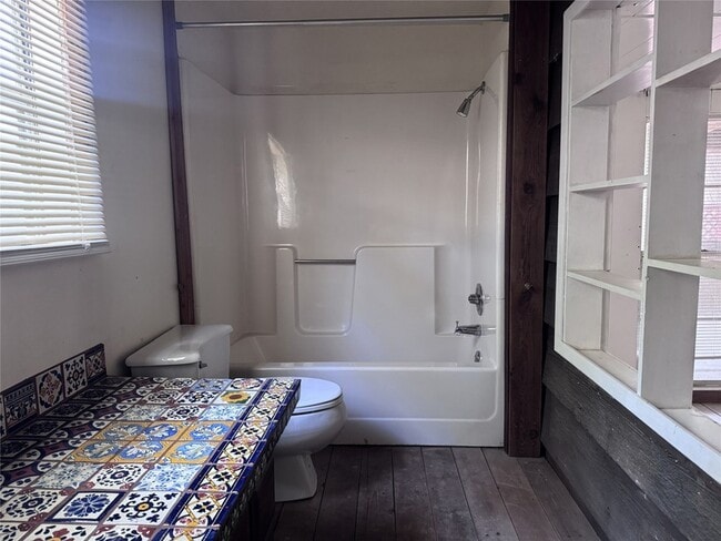 Building Photo - 16477 Piper Ln